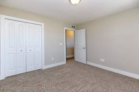 6675 Thunder Ln, Lansing, MI 48906 photo 24
