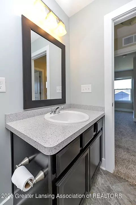 6675 Thunder Ln, Lansing, MI 48906 photo 27