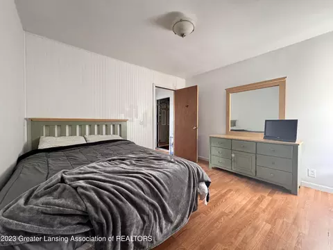 938 Division St, Owosso, MI 48867 photo 9