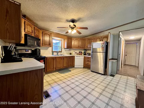 938 Division St, Owosso, MI 48867 photo 12