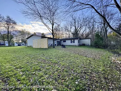 938 Division St, Owosso, MI 48867 photo 2