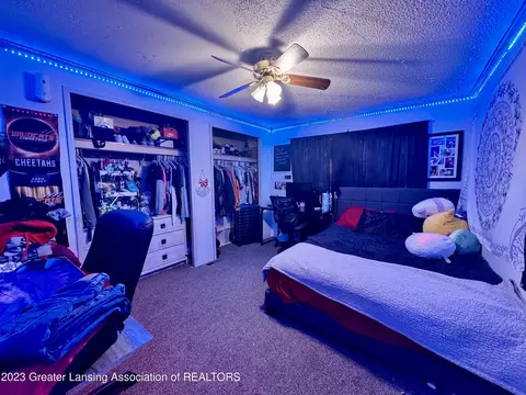 938 Division St, Owosso, MI 48867 photo 17
