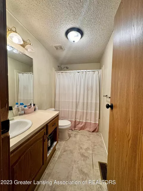 938 Division St, Owosso, MI 48867 photo 18