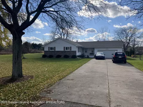 2042 E Holt Rd, Williamston, MI 48895
