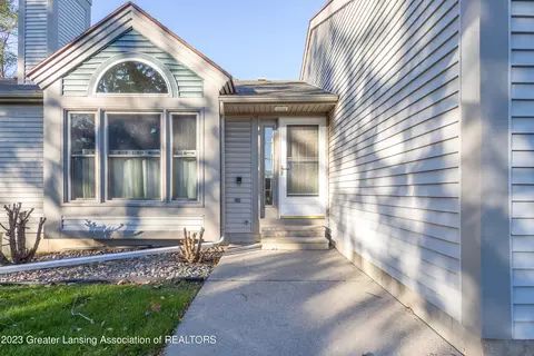 7486 Chellmar Dr #69, Lansing, MI 48917