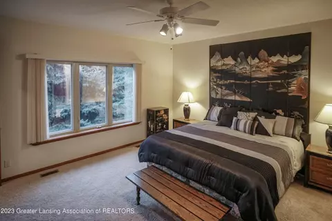 7864 Ashbrook Dr, Haslett, MI 48840 photo 27