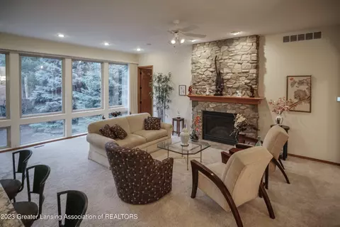 7864 Ashbrook Dr, Haslett, MI 48840 photo 10