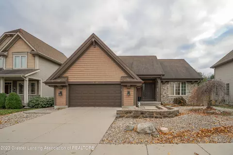 7864 Ashbrook Dr, Haslett, MI 48840 photo 2