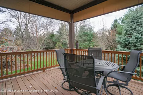 7864 Ashbrook Dr, Haslett, MI 48840 photo 59