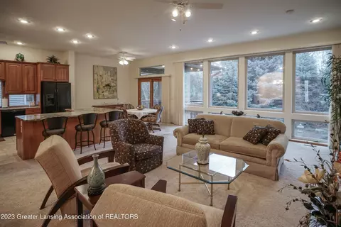 7864 Ashbrook Dr, Haslett, MI 48840 photo 8