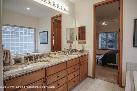 7864 Ashbrook Dr, Haslett, MI 48840 photo 30