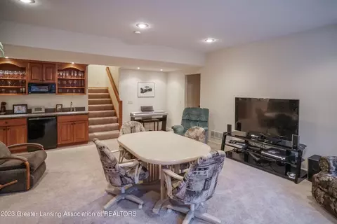 7864 Ashbrook Dr, Haslett, MI 48840 photo 39