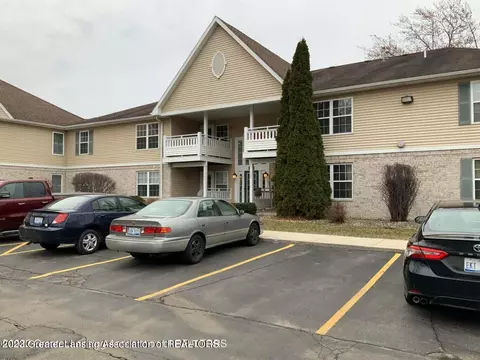 4462-104 Cricket Ridge Dr #4, Holt, MI 48842