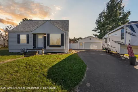 601 S Mckinley Rd, Flushing, MI 48433
