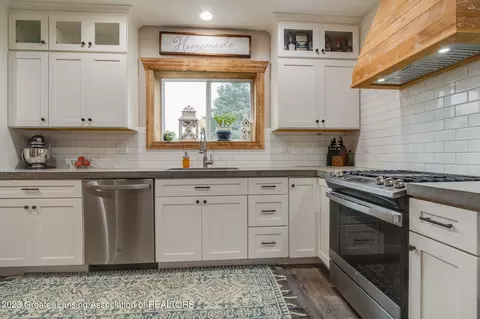 12420 S Wacousta Rd, Eagle, MI 48822 photo 9