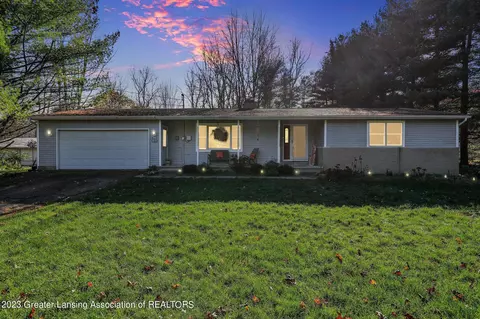 4930 Ballantine Rd, Bath, MI 48808