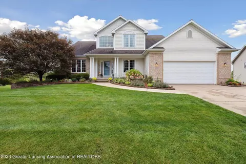 1238 Berkshire Dr, Williamston, MI 48895