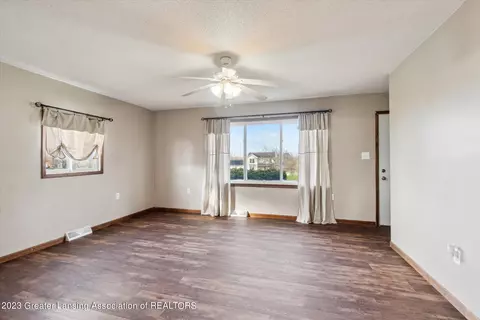 4513 Wright Rd, Leslie, MI 49251 photo 4