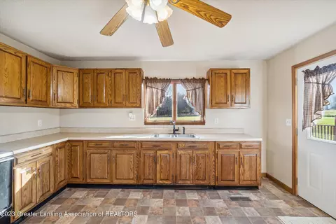 4513 Wright Rd, Leslie, MI 49251 photo 7