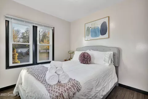 215 E Rouse St, Lansing, MI 48910 photo 7