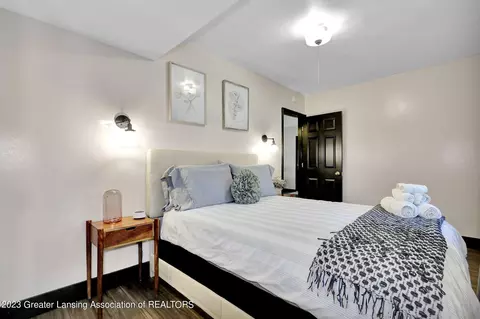 215 E Rouse St, Lansing, MI 48910 photo 11