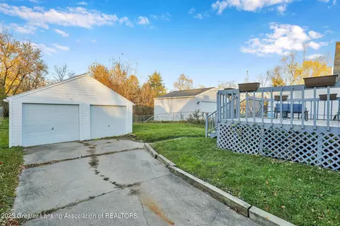 215 E Rouse St, Lansing, MI 48910 photo 21