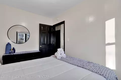 215 E Rouse St, Lansing, MI 48910 photo 8
