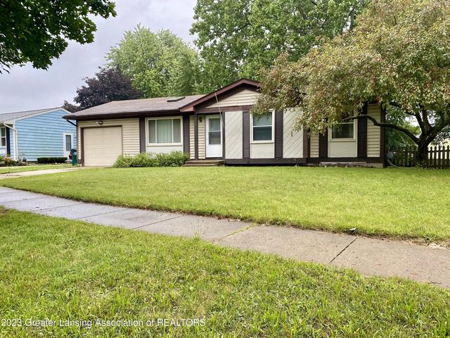 5812 Coulson Ct, Lansing, MI 48911