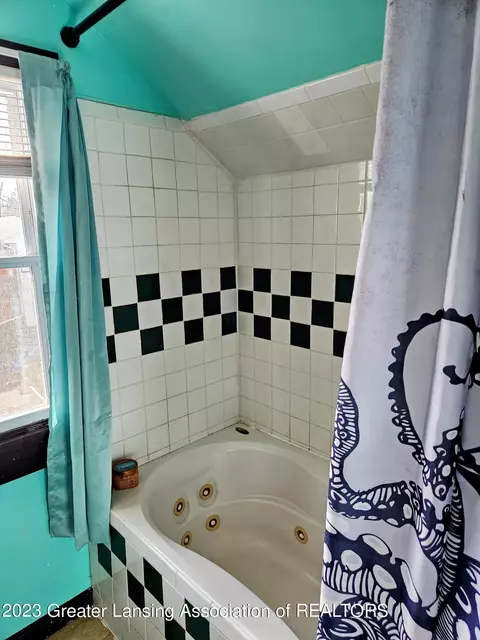 1512 E Cesar Chavez Ave, Lansing, MI 48906 photo 15