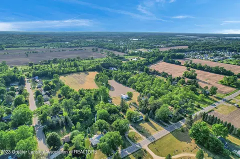 5765 N Canal Rd, Dimondale, MI 48821 photo 12