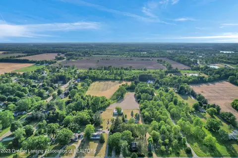 5765 N Canal Rd, Dimondale, MI 48821 photo 11