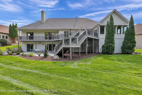Exterior - 406 W Spring Meadows Ln, Dewitt, MI 48820 photo 3 of 7
