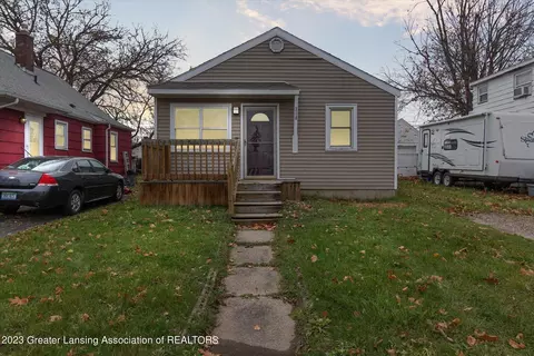 318 S Hathaway St, Lansing, MI 48917