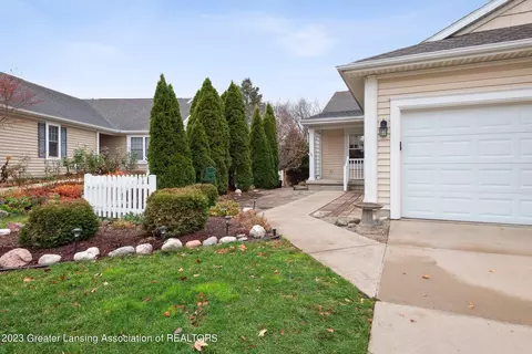 4176 Hamlet Cv #15, Bath, MI 48808 photo 3