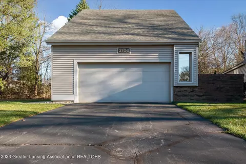 3706 Cavalier Dr, Okemos, MI 48864