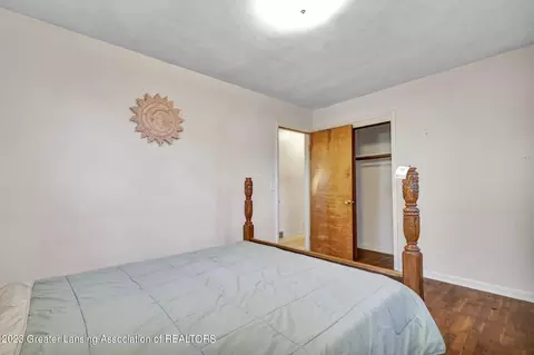 1389 Mayfield Dr, Lansing, MI 48906 photo 18
