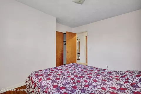1389 Mayfield Dr, Lansing, MI 48906 photo 20