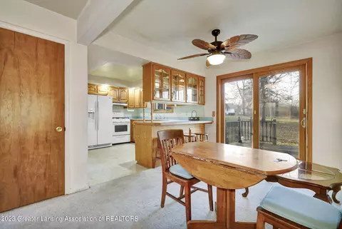 1389 Mayfield Dr, Lansing, MI 48906 photo 11