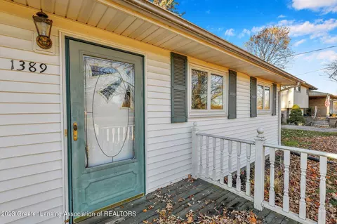 1389 Mayfield Dr, Lansing, MI 48906 photo 7