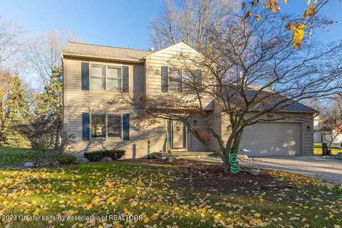 1436 Sand Point Dr, Lansing, MI 48917