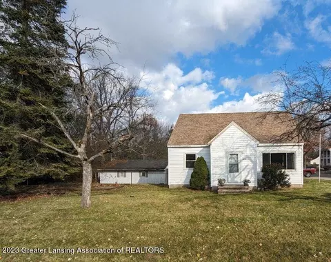 4752 Tolland Ave, Holt, MI 48842