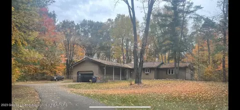 980 W Spruce St, Harrison, MI 48625