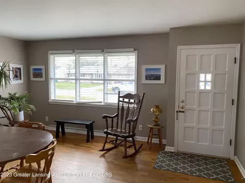 4901 Alpha St, Lansing, MI 48910 photo 3