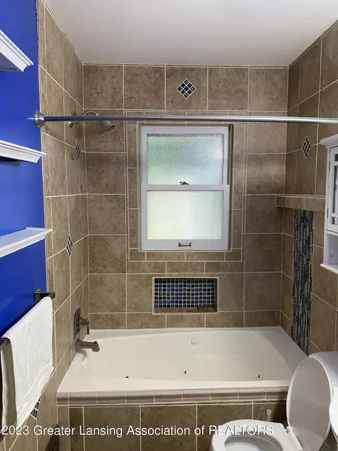 4901 Alpha St, Lansing, MI 48910 photo 17