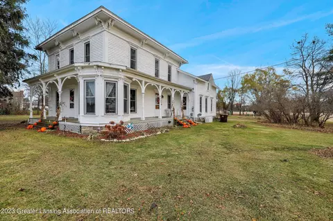218 E Maple St, Bancroft, MI 48414 photo 3