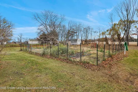 218 E Maple St, Bancroft, MI 48414 photo 38