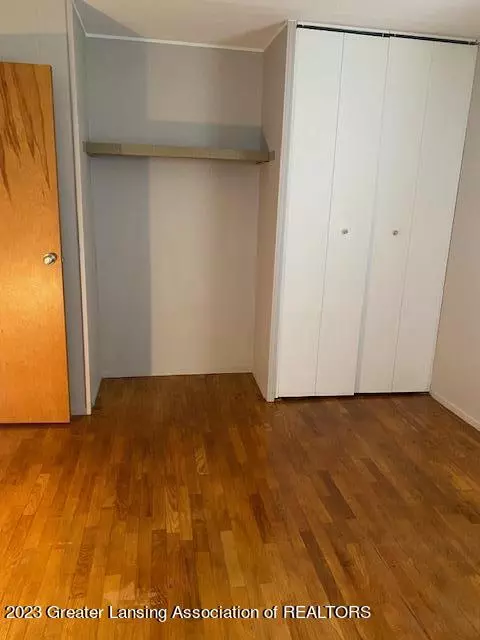 405 E Gibbs St, Saint Johns, MI 48879 photo 12