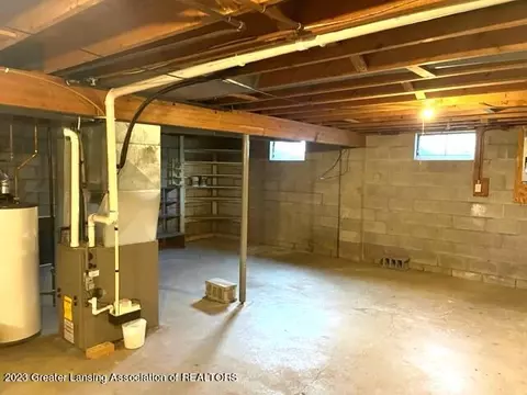 405 E Gibbs St, Saint Johns, MI 48879 photo 16