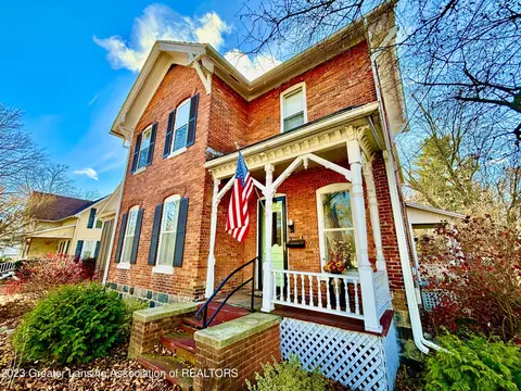 415 W Lovett St, Charlotte, MI 48813