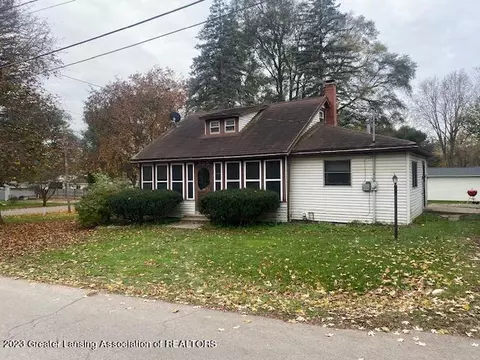 305 N East St, Ovid, MI 48866